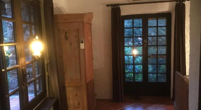 Lüks oda Labri la Vall