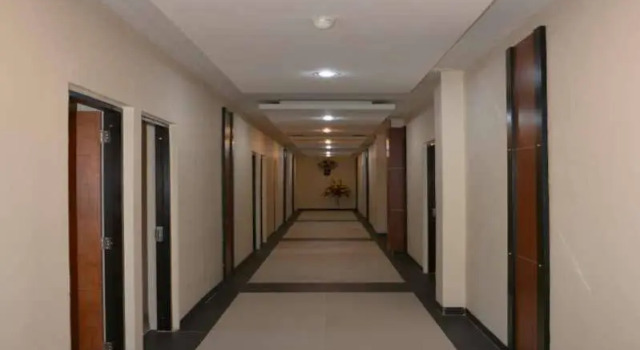 La Riss Guest House, Book Guesthouse Hotels in Sulawesi with Parking, Parking