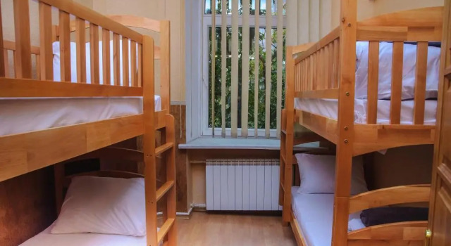 Кровать в общем номере Golden Globus Hostel