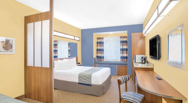 Двухместная студия люкс Microtel Inn & Suites Chili/Rochester