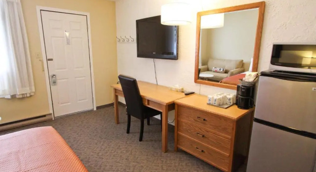 Номер Superior Crystal Springs Lodge