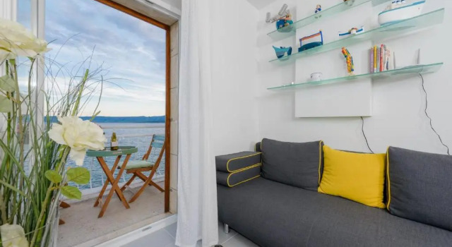 Top Location! Beach & Center Apt 4, Prenota Appartamento Hotel a Croatian Islands con parcheggio, Parcheggio
