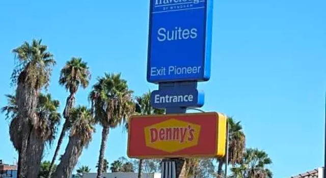 Люкс Quality Inn & Suites Artesia
