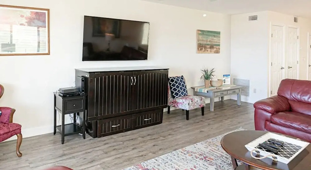 Oceanfront Luxury in St Augustine FL - Sleeps 9, Rezerwuj Apartament Hotele w Saint Augustine Area z parkingiem, Parking