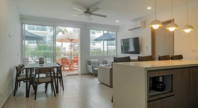 w Deluxe 2BR w Terrace A C in Morros