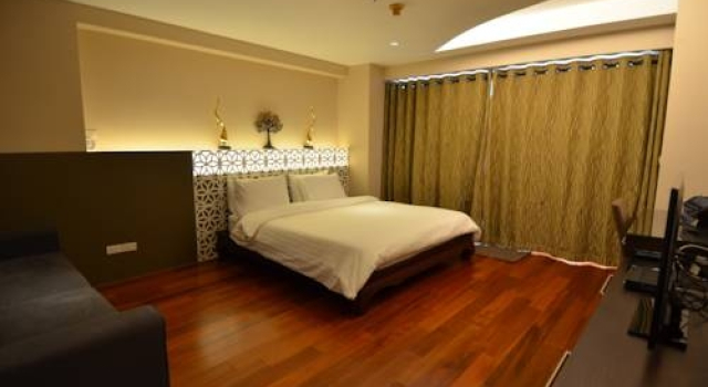 Le Siam Heritage, Silom