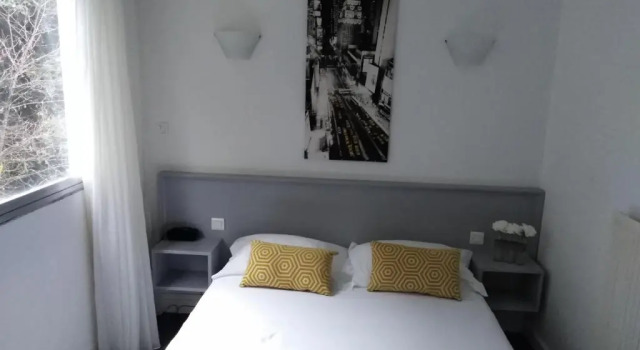 Двухместный номер Standard Hotel Maison Forge - Ex Hotel ASTORIA- Saint Etienne-Centre des Congrès