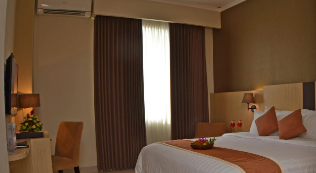 Riss Hotel Malioboro, Book Hotel Hotels in Gedongtengen with a Pool, Swimming Pool