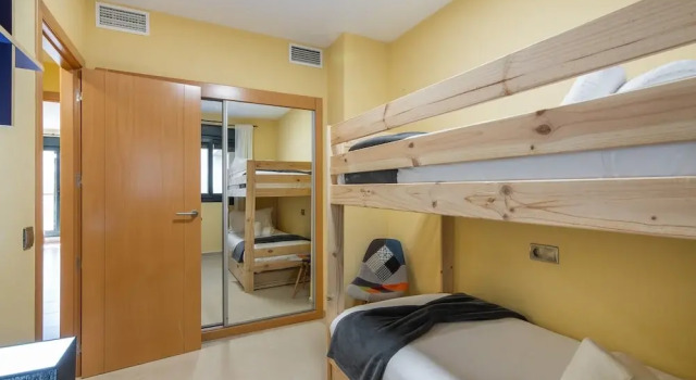 Cozy Beach Apartment for 5