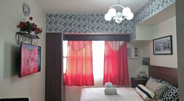 Студия Deluxe Nicas Place Property Management Services at Horizons 101 Condominium