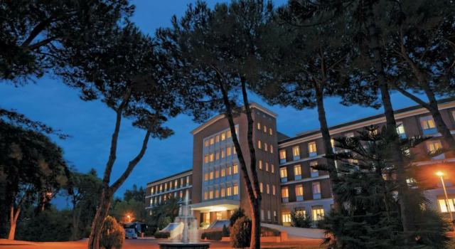 Ele Green Park Hotel Pamphili