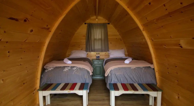 Long Point Eco-Adventures, Boek Camping  