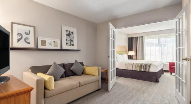 Люкс Country Inn & Suites by Radisson, Big Flats , NY