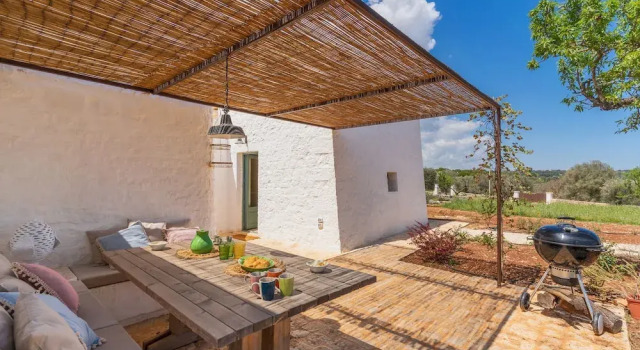 Trulli Pietra Rossa With Pool by Wonderful Italy