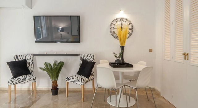 Studio Marbella Beach Centre-Pool, Забронировать Отель Отели Марбелья 3 звезды, рядом с Пляж Фонтанилла, 3*