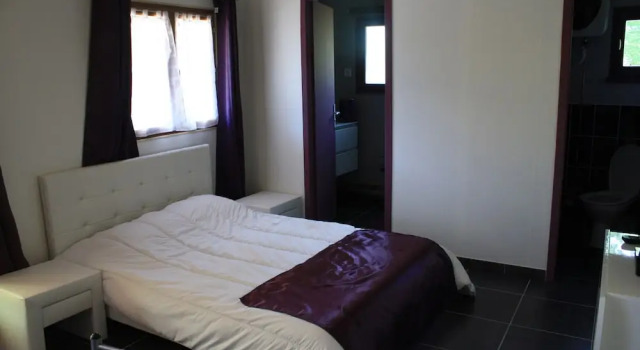 Camping Le Champ Long Caravan Park, Prenota Campeggio La Salle-en-Beaumont 