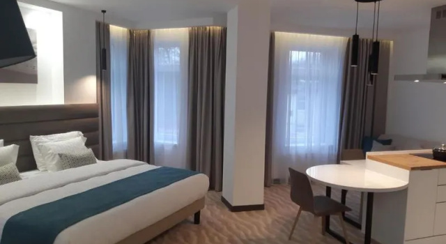 Apartamenty Park Khaus na ul. Volodarskogo, d. 11, Boek Appartement Hotels in Oblast Kaliningrad met parkeren, Parkeren