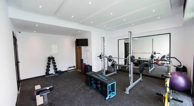 Sunset 202 Luxury With gym Club in Lac 1