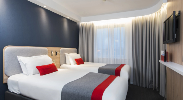 Holiday Inn Express London - Dartford, Rezervasyon Otel Merseyside otoparklı oteller, Otopark