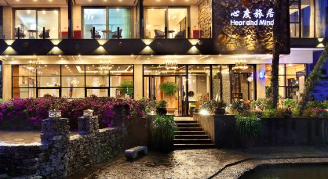 Xindu Homestay (Yangshuo Ten-Mile Gallery Yulong River)