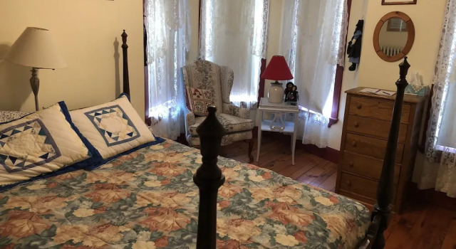 Keller House, Book Bed and Breakfast Hoteller i Centre Hall med morgenmad, Morgenmad