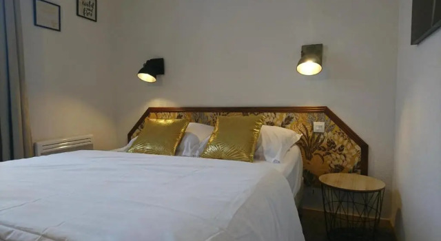 Двухместный номер Standard Hôtel Les Deux Porches