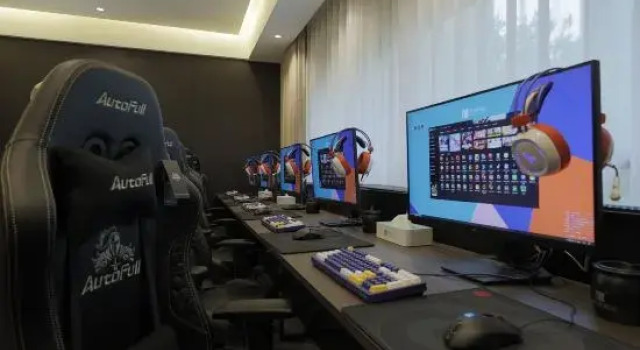 Кровать в общем номере i Electronic sports