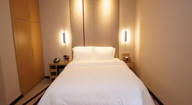 Номер Deluxe Lavande Hotel Qingyuan Flying Lake