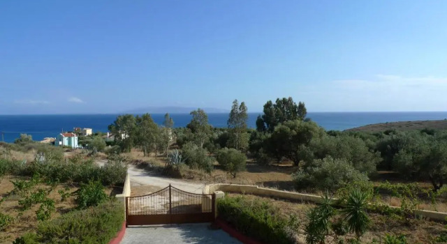 Студия с видом на сад Karavados Beach Hotel