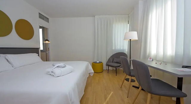 Номер Superior Aparthotel Atenea Valles
