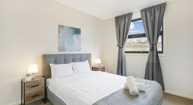Roomerang at Grandvalley 9, Book Vacation Home Melbourne 