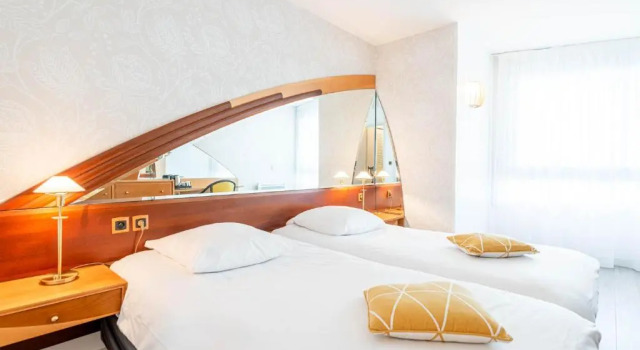 Двухместный номер Comfort с видом на улицу Best Western Hotel Le Crystal Dinard
