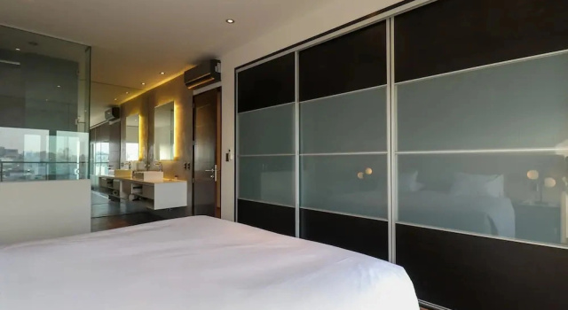 Коттедж w Upscale 2BR Duplex w Balcony in Miraflores