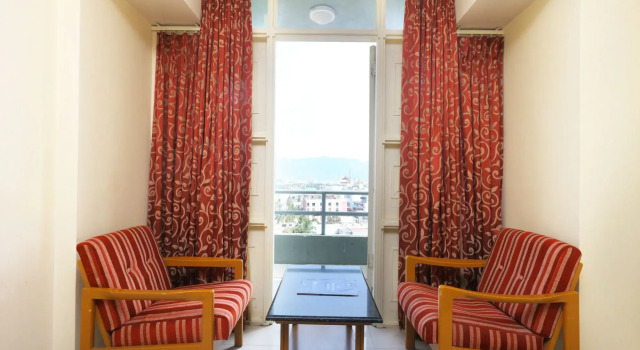 Oyo 8169 Hotel Salem Castle, Забронировать Отель Отели штата Тамилнада с бассейном, Бассейн