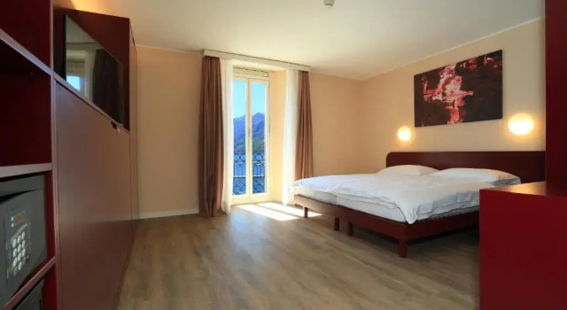 Двухместный номер Standard с балконом и с видом на озеро Hotel Elvezia Ascona