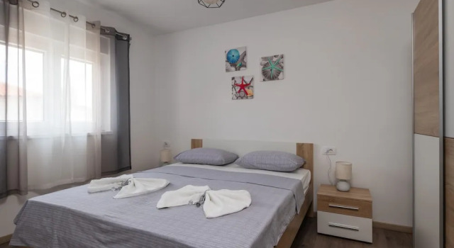 Relax and Unwind in our Brand new Apartment in Krnica Called Bura, Prenota Appartamento Hotel a Krnica con parcheggio, Parcheggio