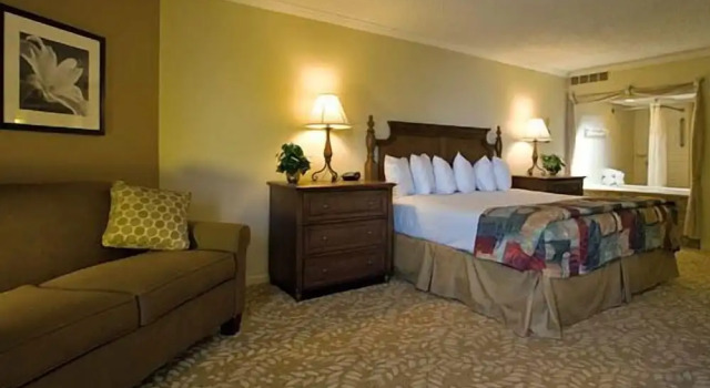 Люкс Weathervane Terrace Inn and Suites