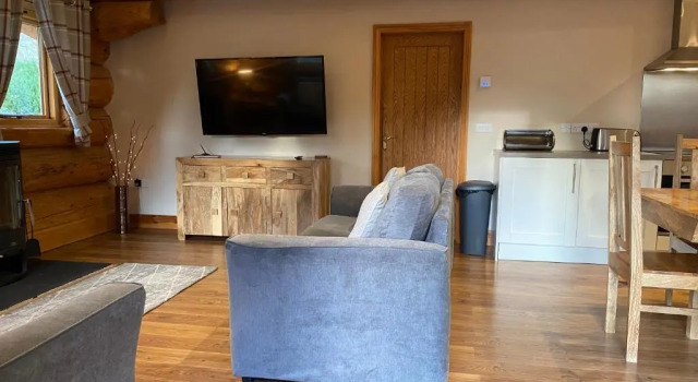 Ewes Water Log Cabins, Buchen Sie Hotel Hotels in Schottland mit Parkplatz, Parkplätze