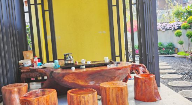 Shuangyu Homestay (Mangshi Yi Nationality Ancient Town), Rezerwuj Hotel Dehong Yunnan
