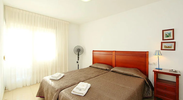 Giner - Two Bedroom, Забронировать Отель Бенидорм Коста-Бланка, рядом с Church of San Jaime and Santa Ana