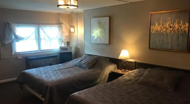 Четырёхместный номер Standard Simmons Motel and Suites