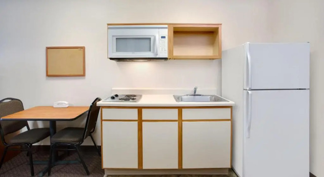 Четырёхместный люкс WoodSpring Suites Fort Wayne