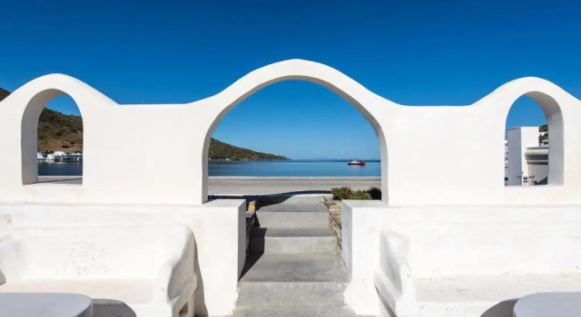 Thomas Villas on the beach Katapola