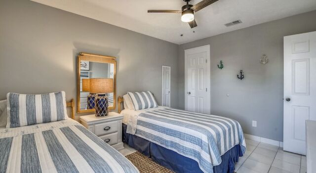 Dock of the Bay by Book That Condo, Book Hotel Lower Grand Lagoon USA