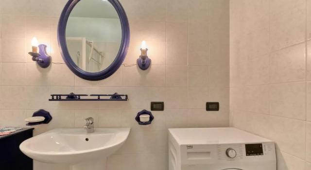 Апартаменты Sidonia apartment for three people in a residence with swimming pool.