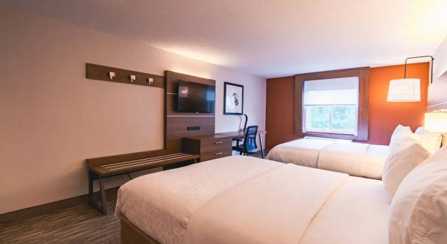 Четырёхместный люкс Holiday Inn Express & Suites - Lincoln East - White Mountains by IHG