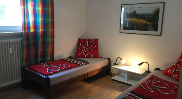 Ferienwohnung Mimi Souterrainwohnung, Забронировать Отель Кастеллаун Хунсрюк, рядом с Замок Кастеллаун
