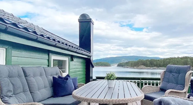 Коттедж 6 person holiday home in LINDÅS