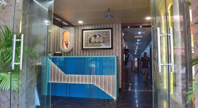 Sri Govinda Bhakt Niwas, Prenota Hotel Hotel a Puri con parcheggio, Parcheggio