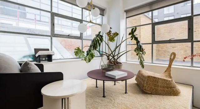 Апартаменты Bright Work Live Industrial Loft in Shoreditch